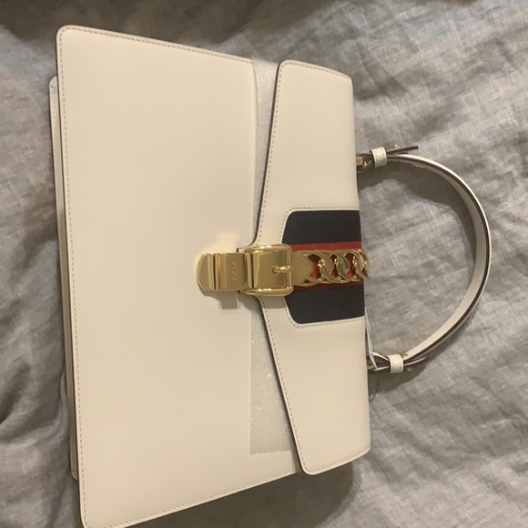 Gucci Handbag - Picture 3 of 10